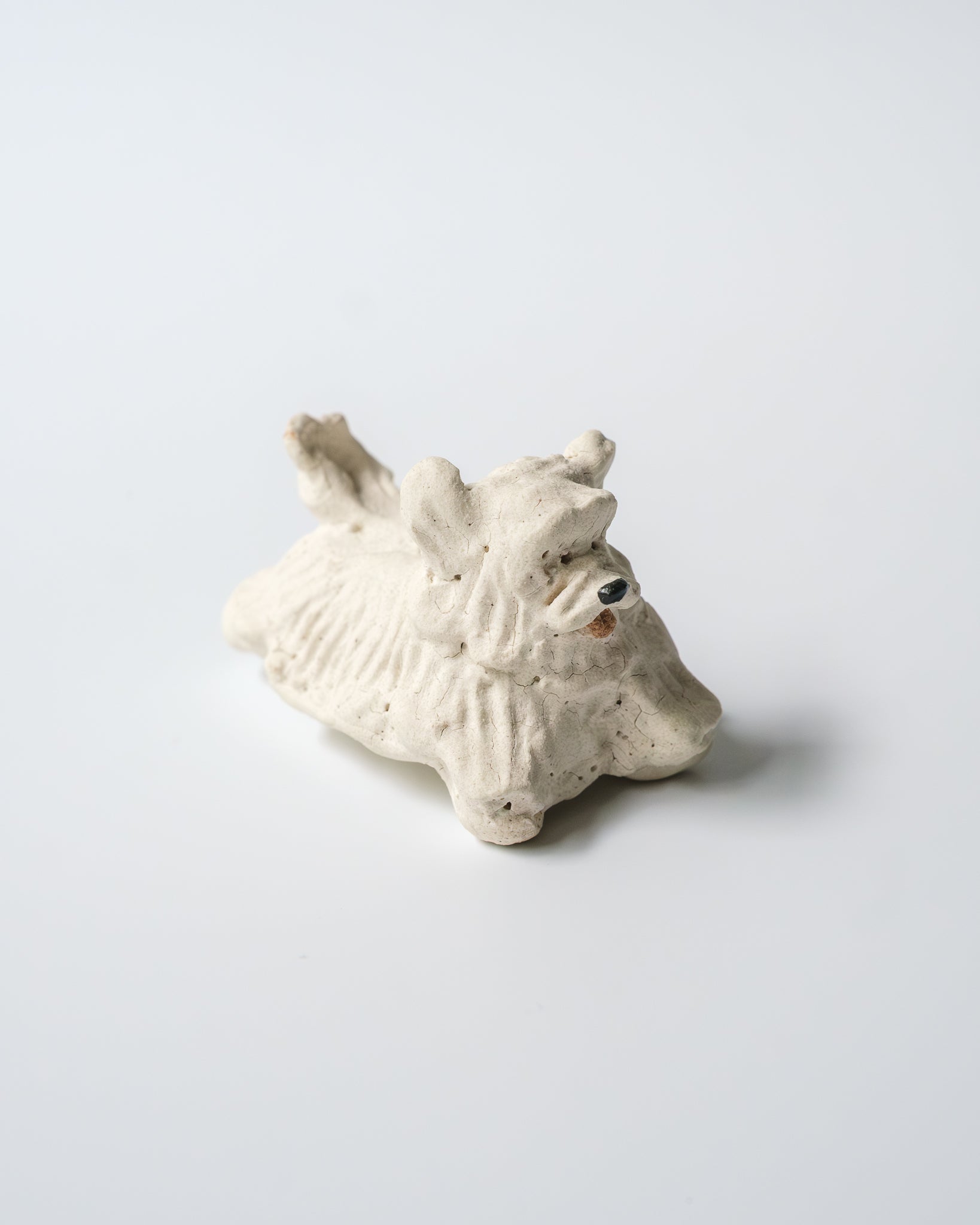 犬のオブジェ – H