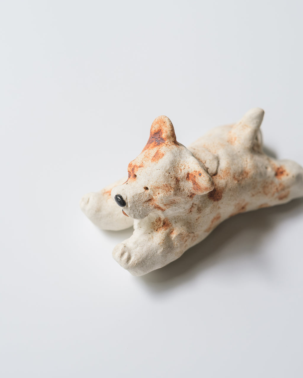 犬のオブジェ – E