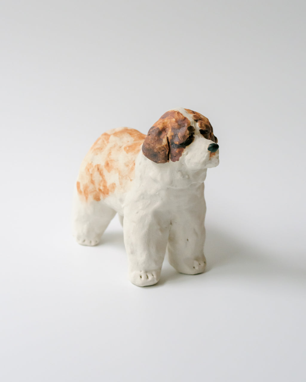犬のオブジェ – C