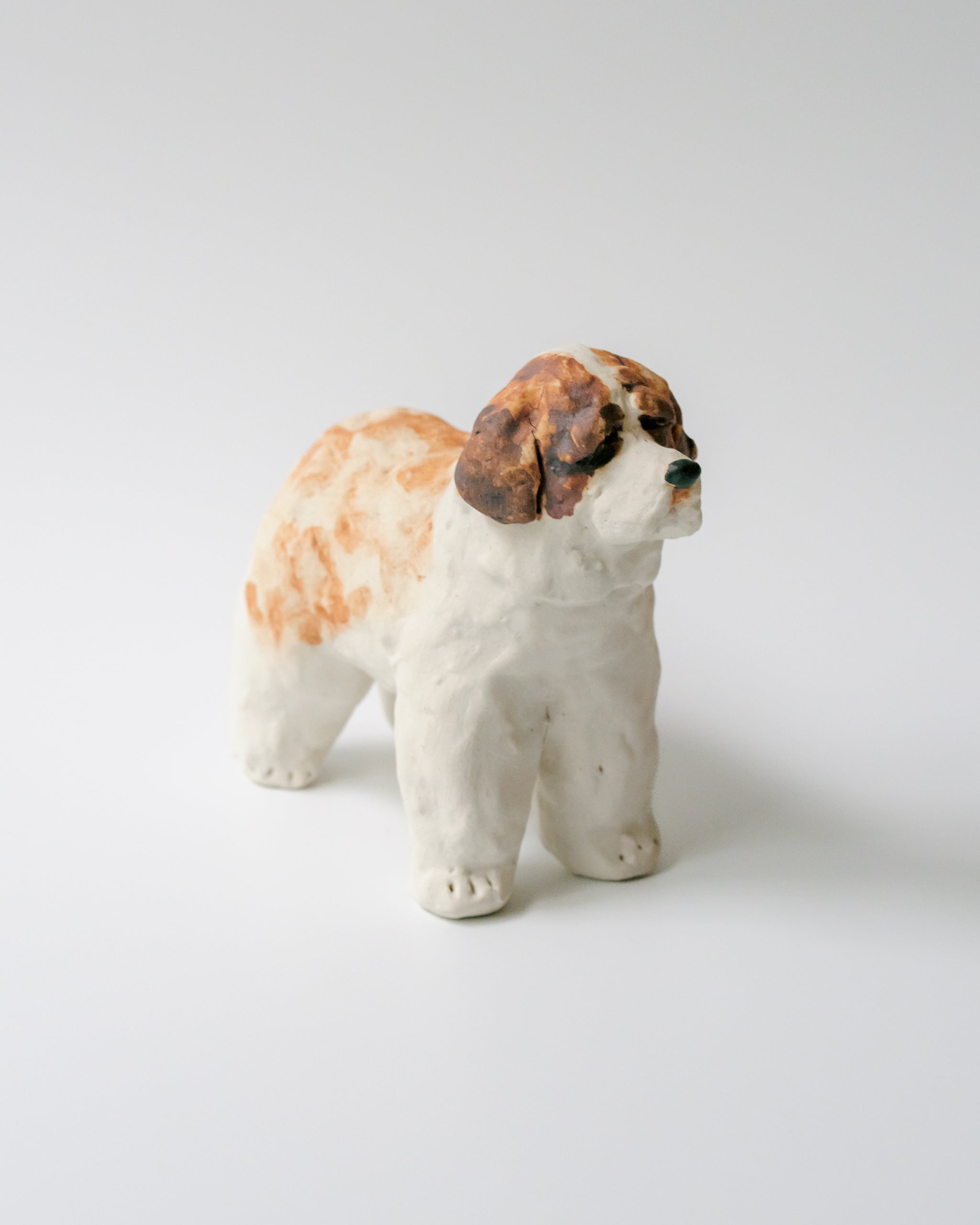 犬のオブジェ – C