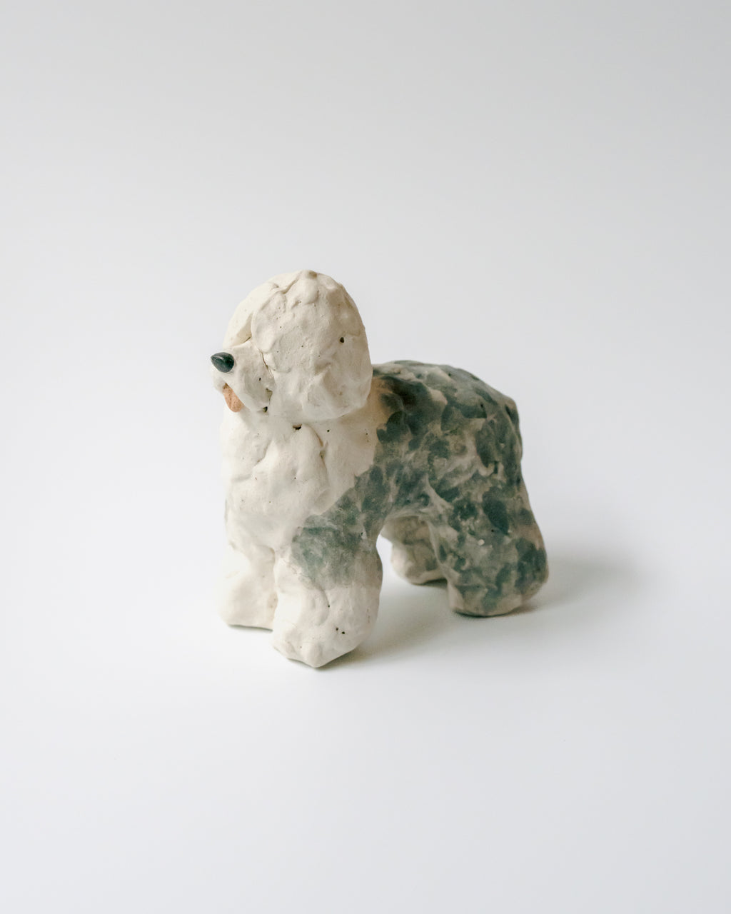 犬のオブジェ – B