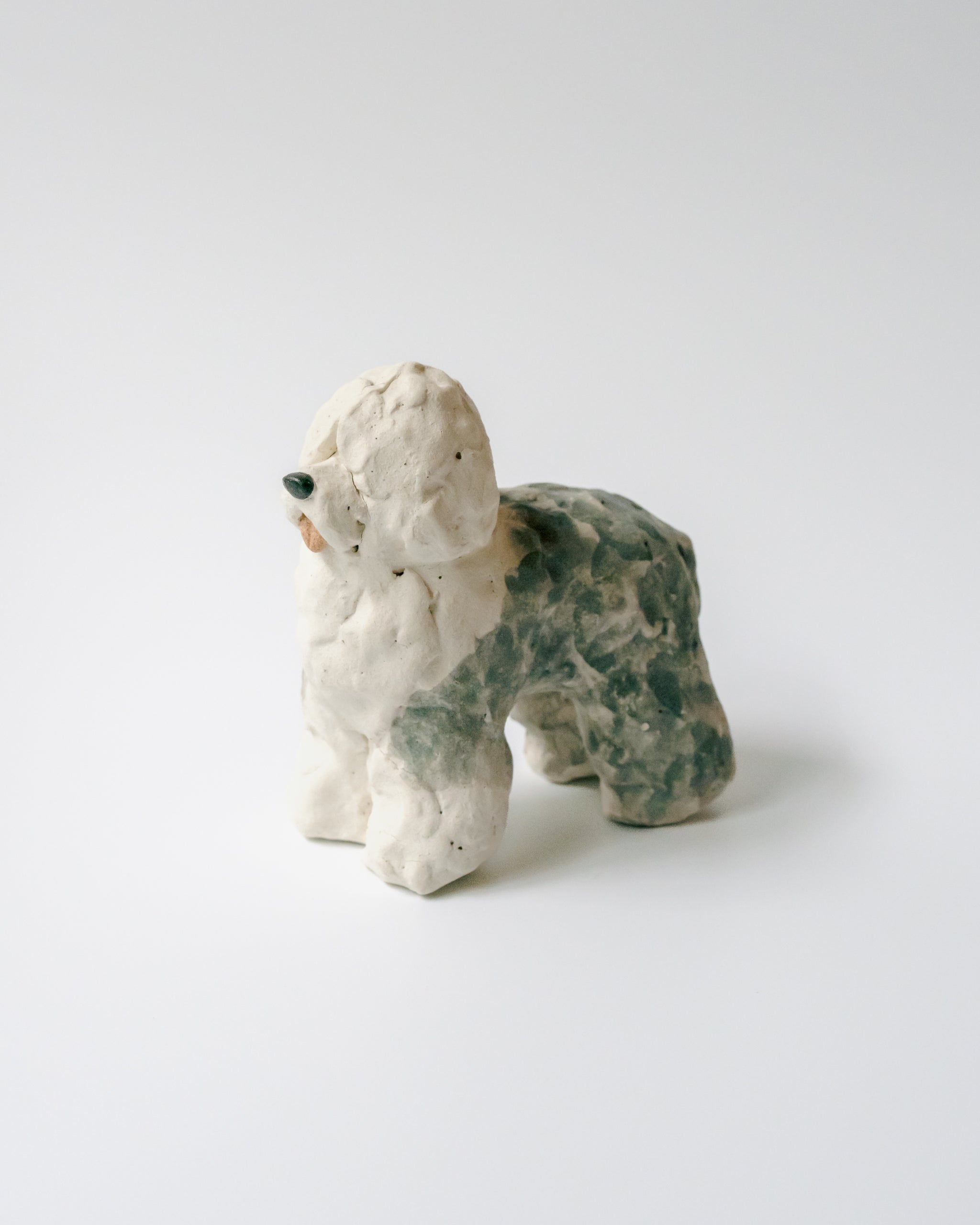 犬のオブジェ – B