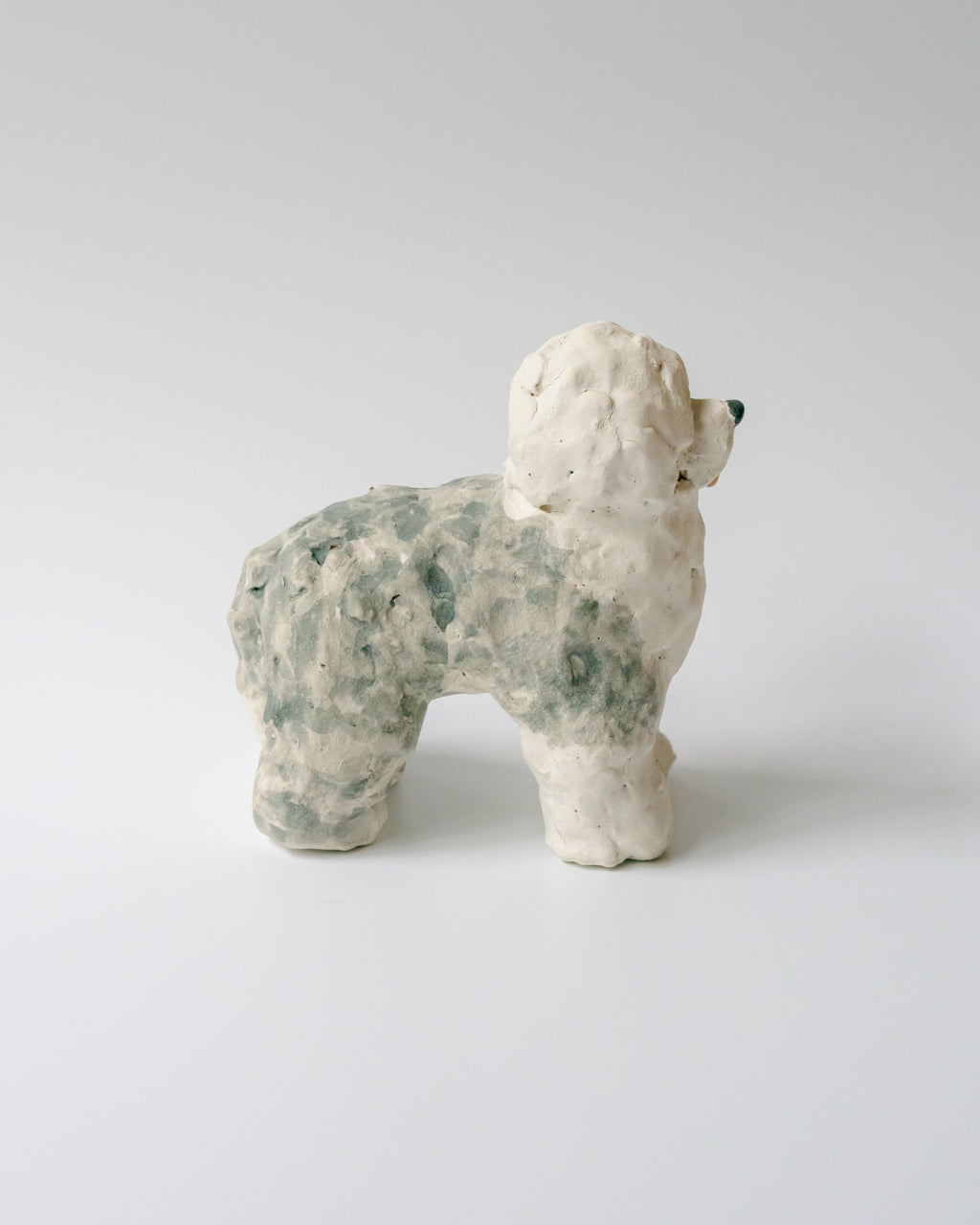 犬のオブジェ – B