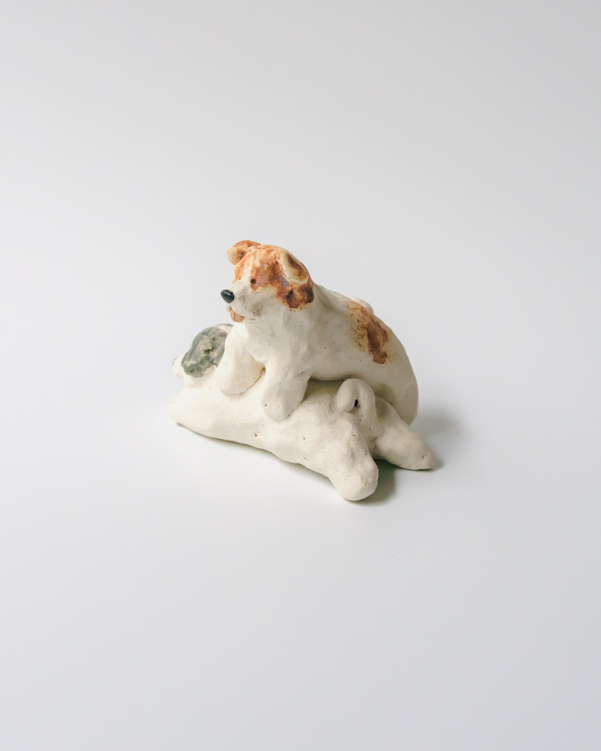 犬のオブジェ – F