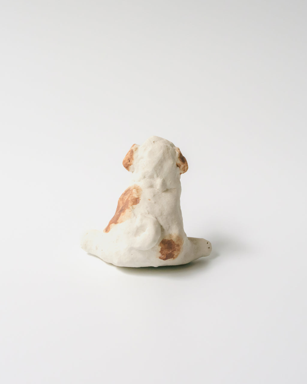 犬のオブジェ – H