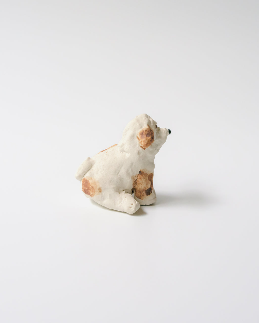 犬のオブジェ – H