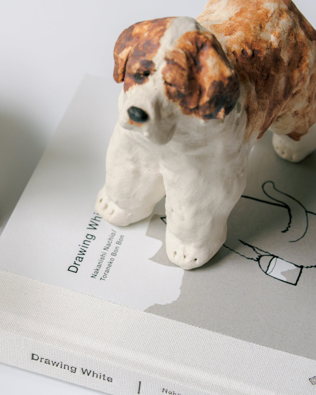 犬のオブジェ – C