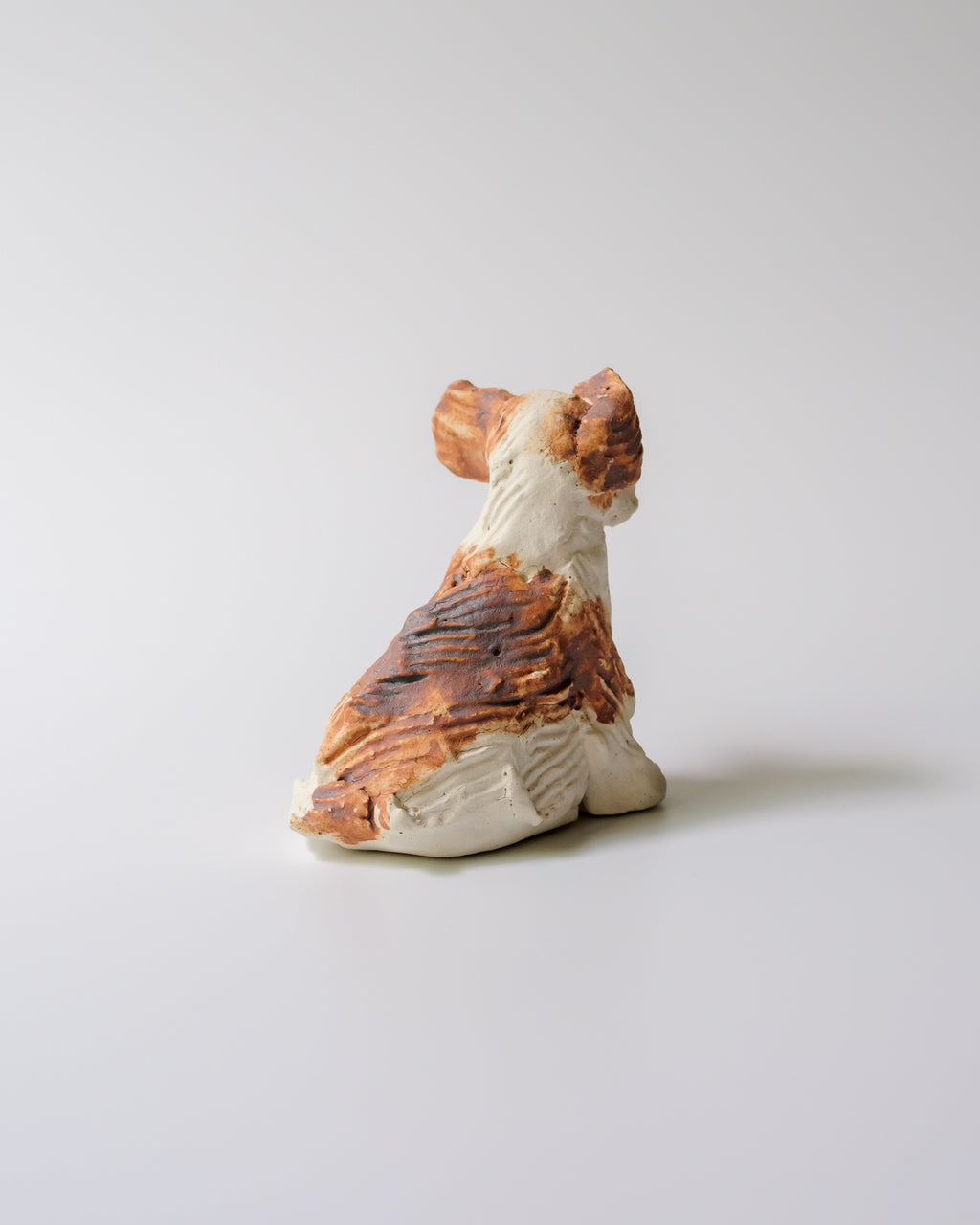 犬のオブジェ – C