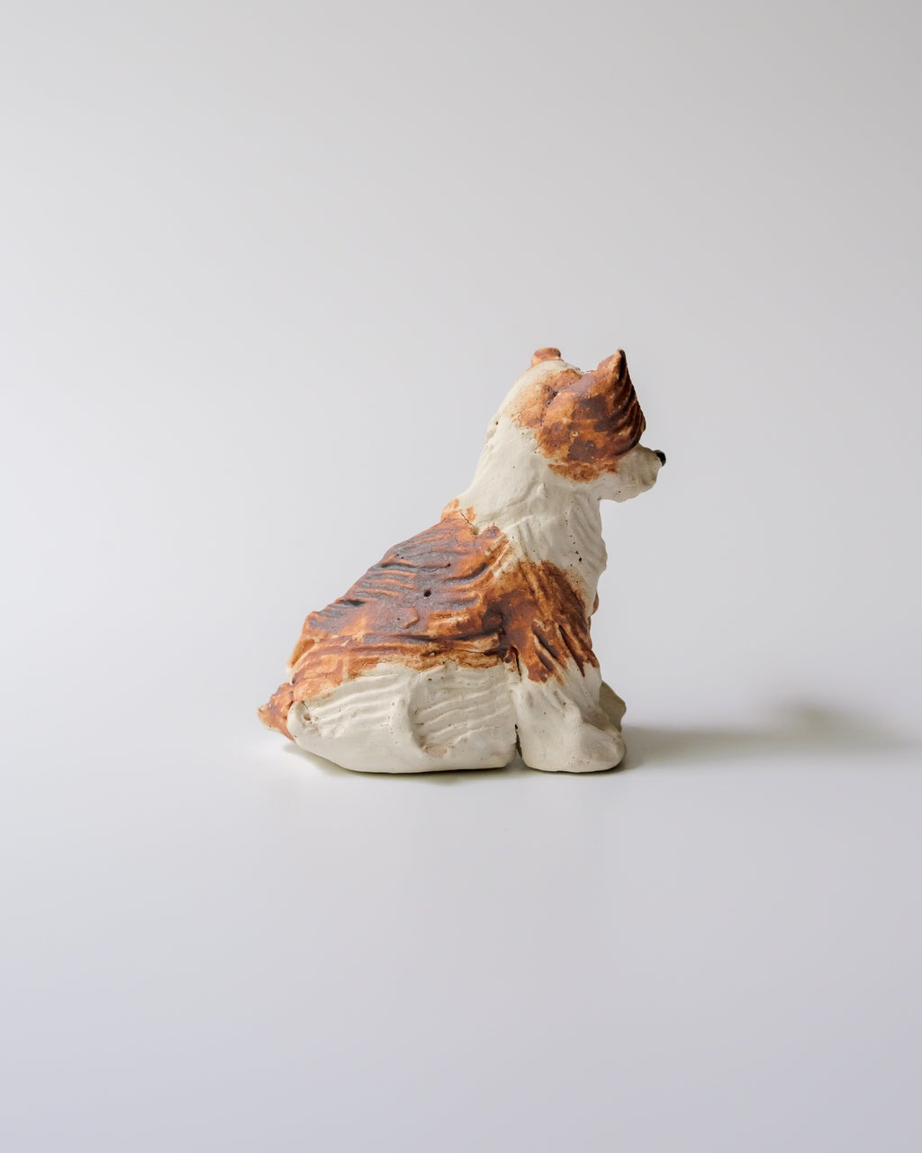 犬のオブジェ – C