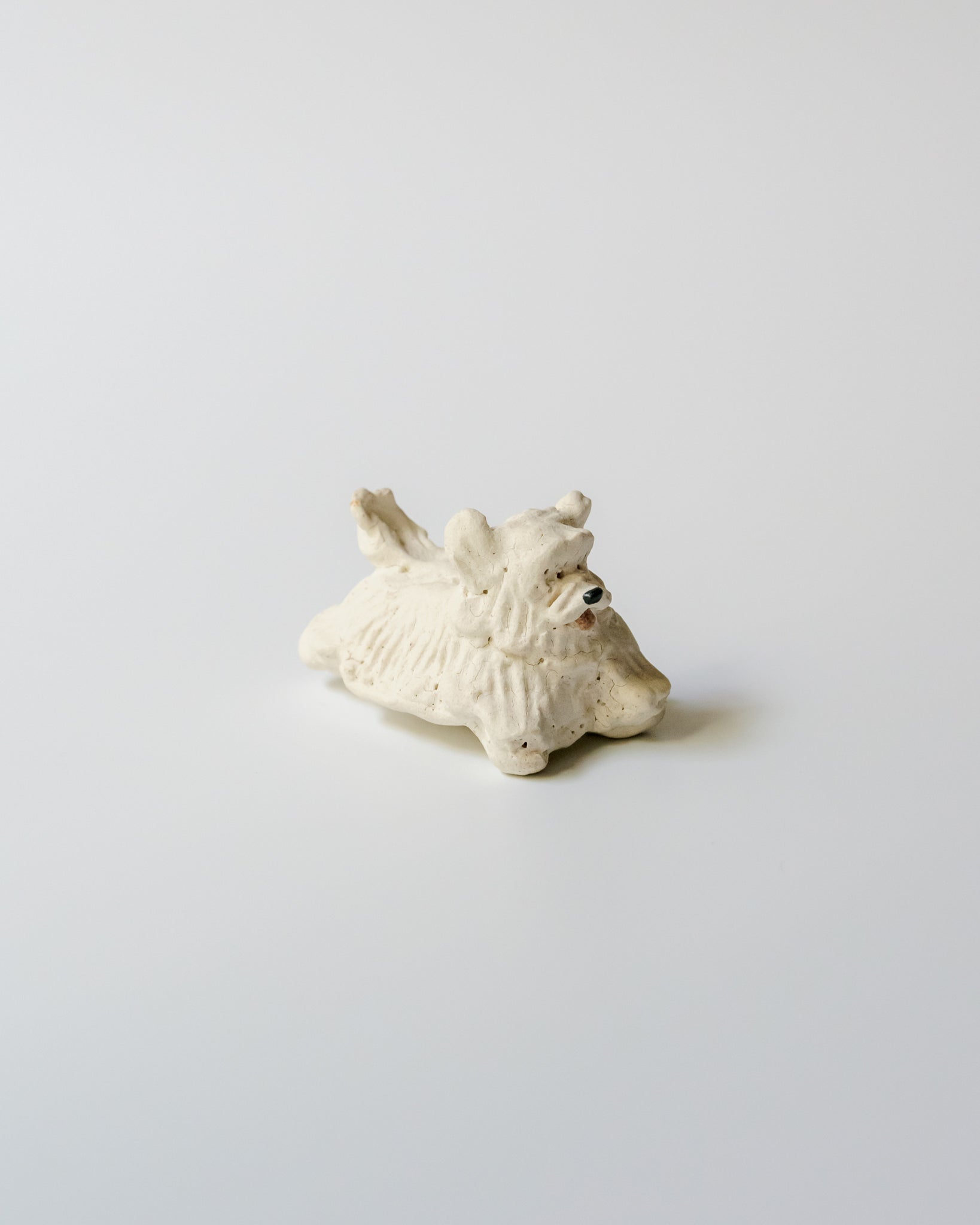 犬のオブジェ – H