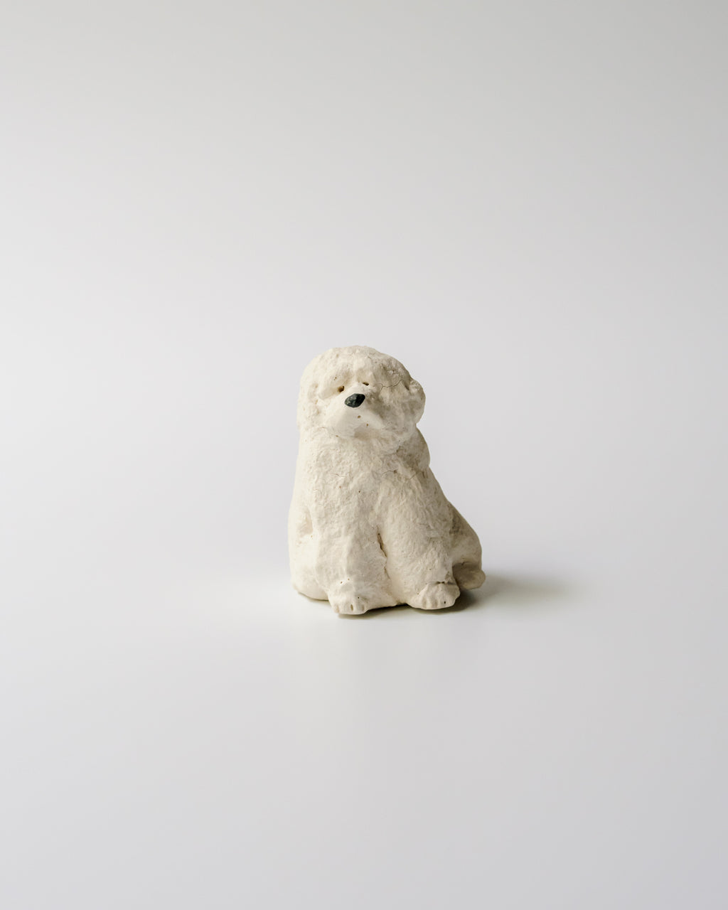 犬のオブジェ – J