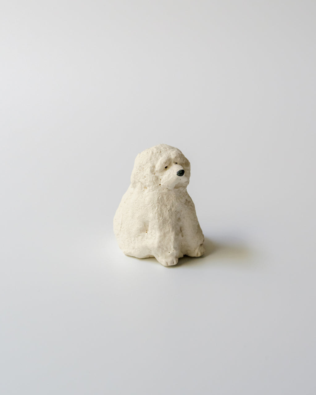 犬のオブジェ – J