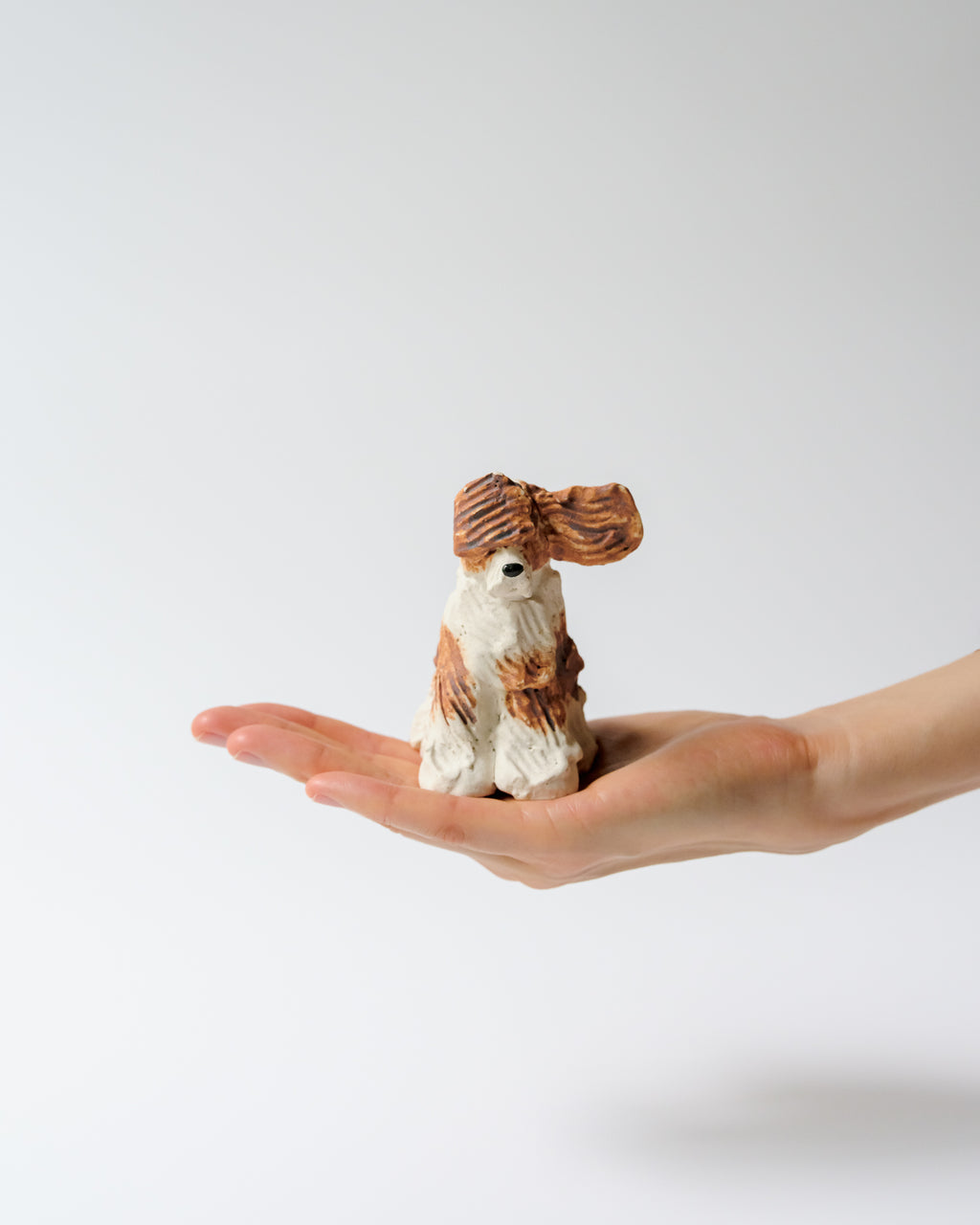犬のオブジェ – C