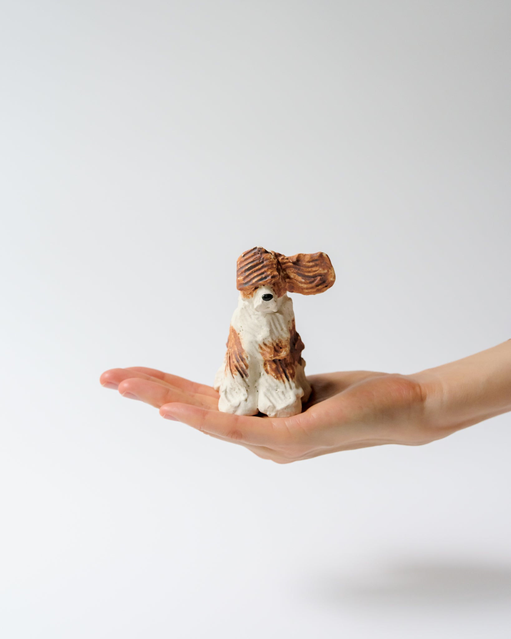 犬のオブジェ – C